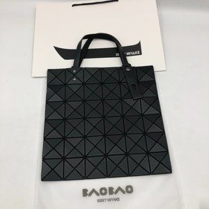 🖤 Issey Miyake Lucent tote bag in black 🖤
